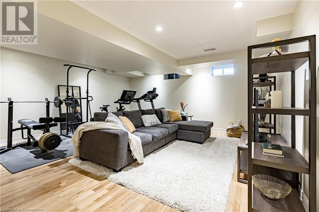 32 FOREST VALLEY CRESCENT Image 34