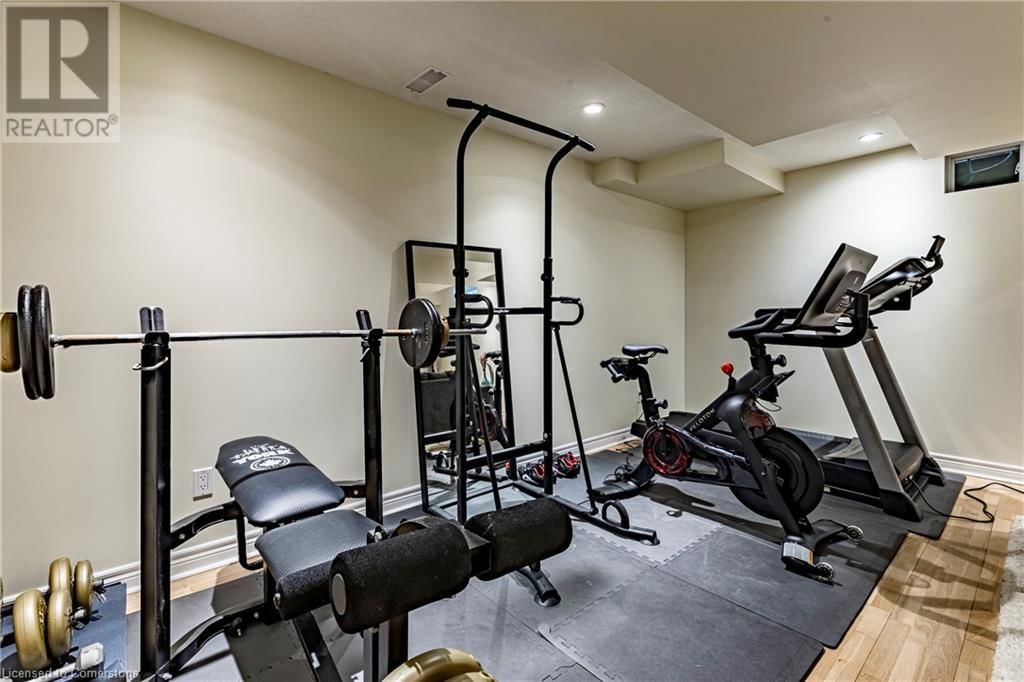 32 FOREST VALLEY CRESCENT Image 35