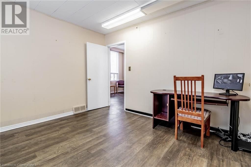 48 CARLISLE STREET Image 11