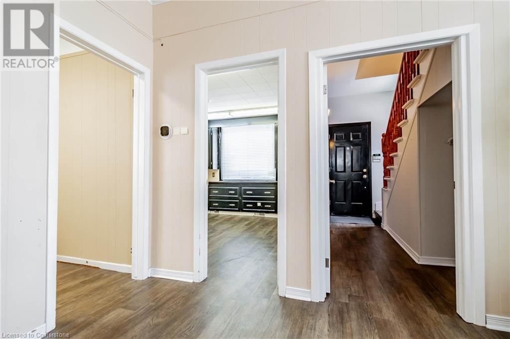 48 CARLISLE STREET Image 12