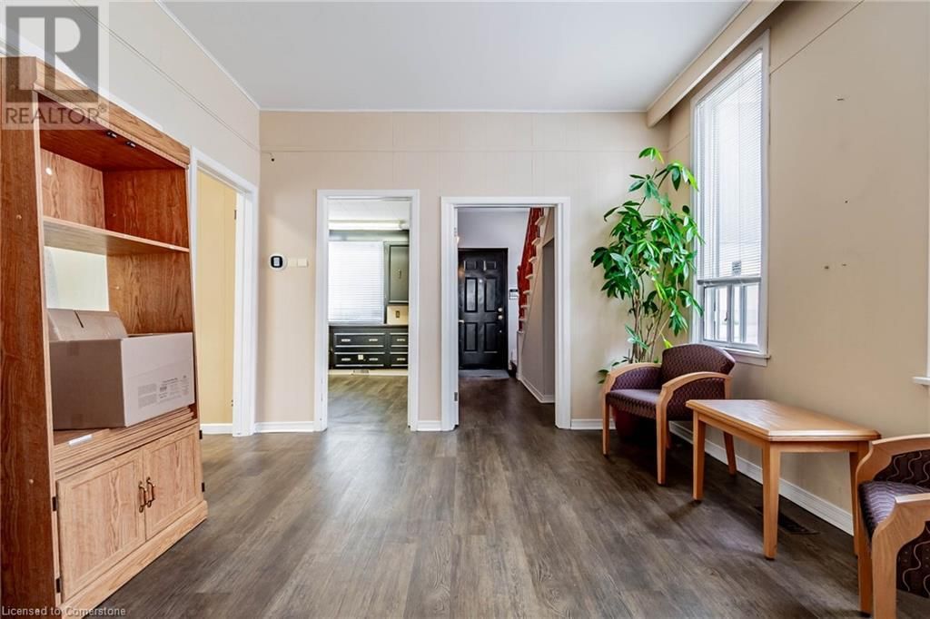 48 CARLISLE STREET Image 14