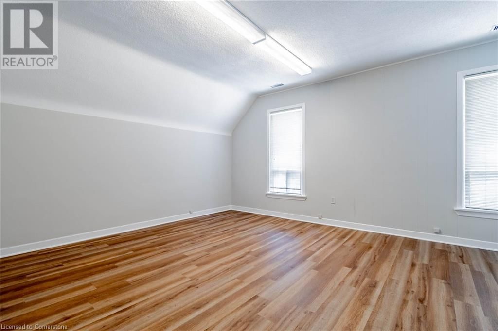 48 CARLISLE STREET Image 18
