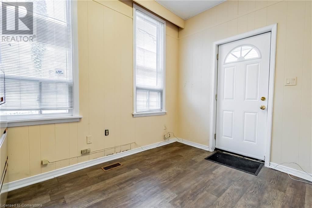48 CARLISLE STREET Image 9