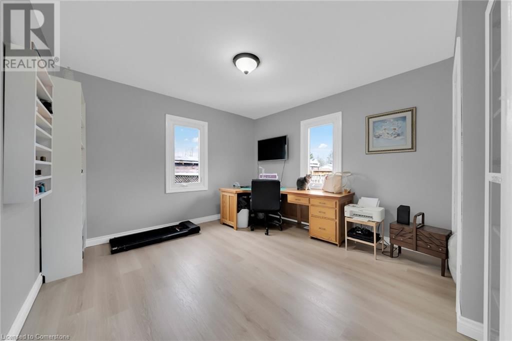 44 OTTAWA STREET SOUTH Image 18