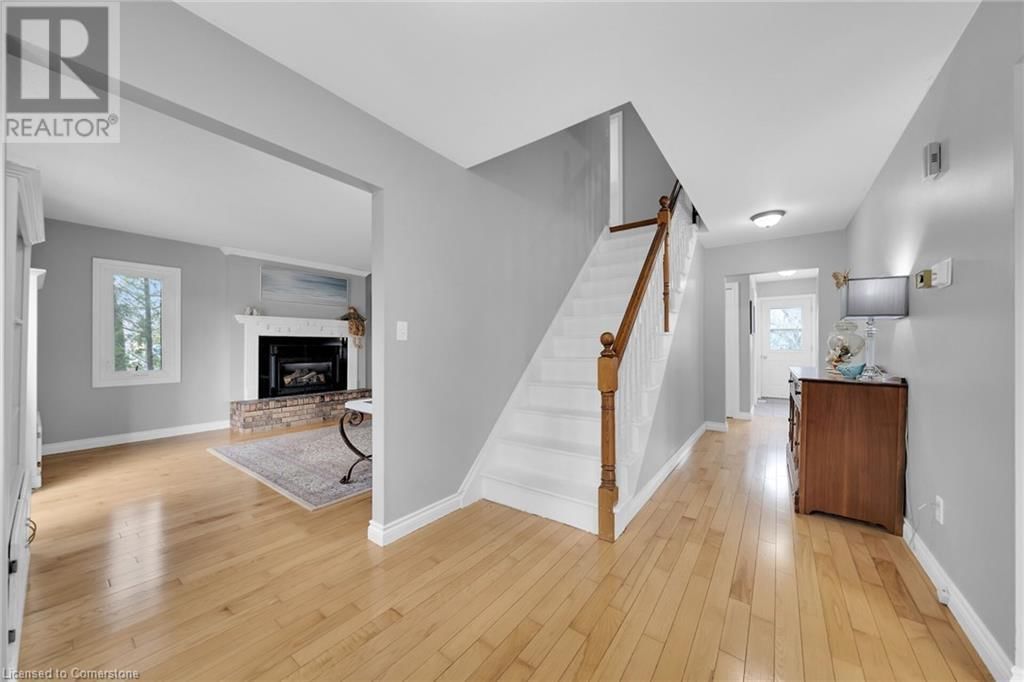 44 OTTAWA STREET SOUTH Image 4