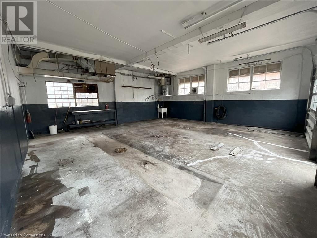 1290 KING STREET EAST Image 7
