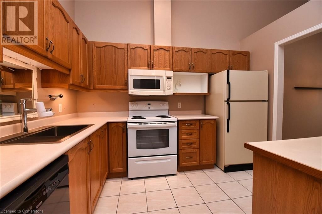 8 - 60 RICE AVENUE Image 16
