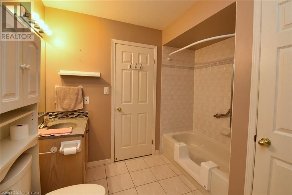 8 - 60 RICE AVENUE Image 29