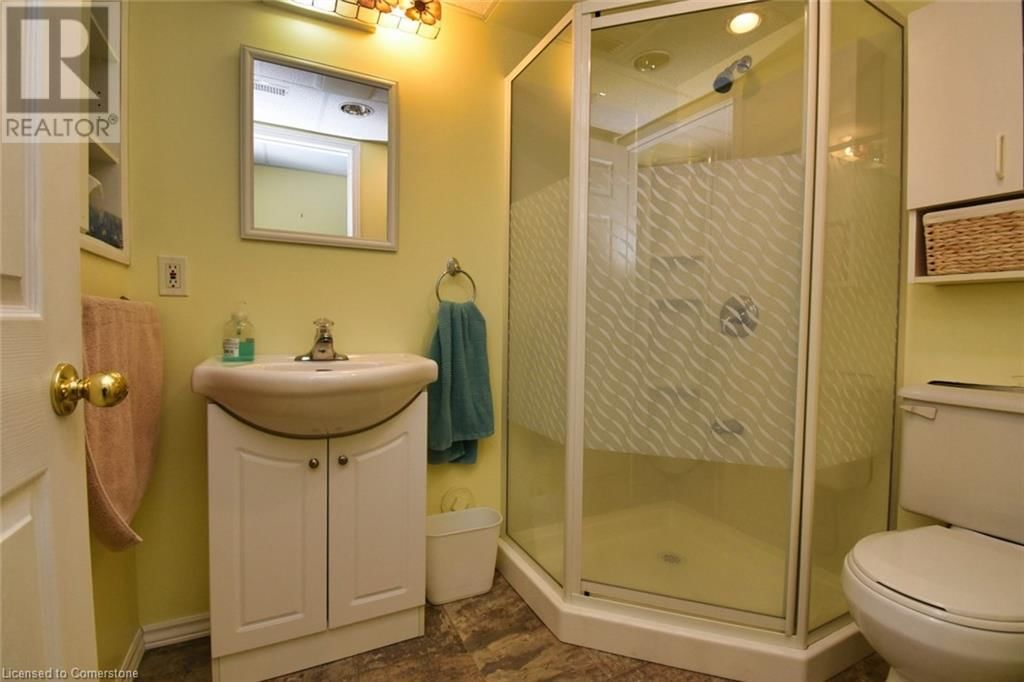 8 - 60 RICE AVENUE Image 30