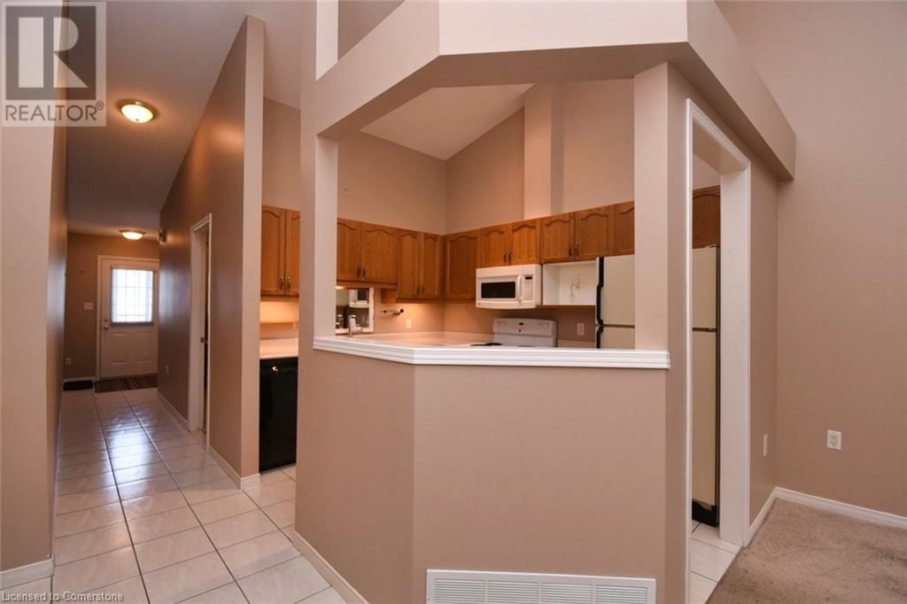 8 - 60 RICE AVENUE Image 5