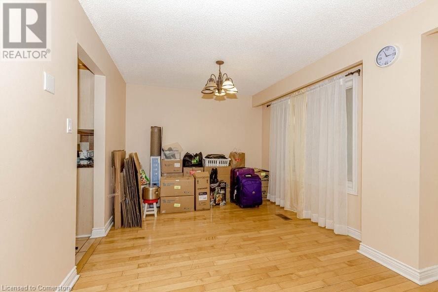 4231 SUGAR BUSH ROAD Image 10