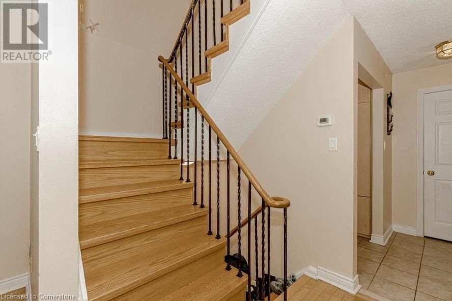 4231 SUGAR BUSH ROAD Image 21
