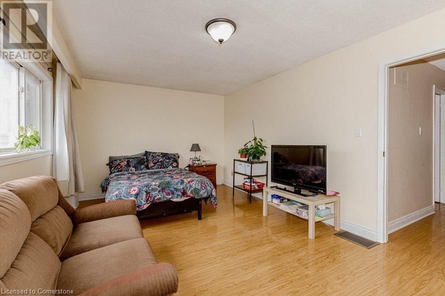 4231 SUGAR BUSH ROAD Image 24
