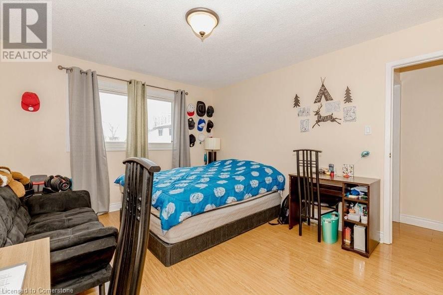 4231 SUGAR BUSH ROAD Image 30