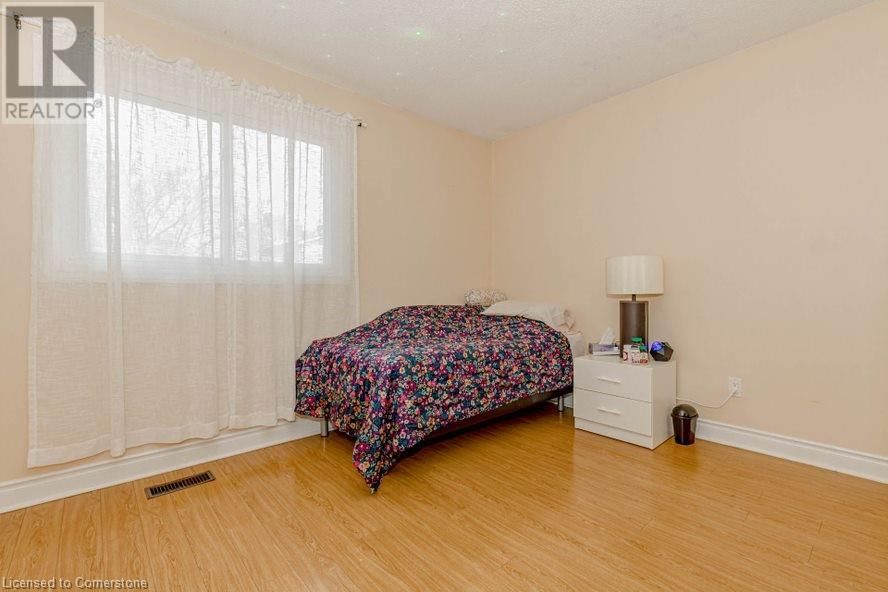 4231 SUGAR BUSH ROAD Image 33