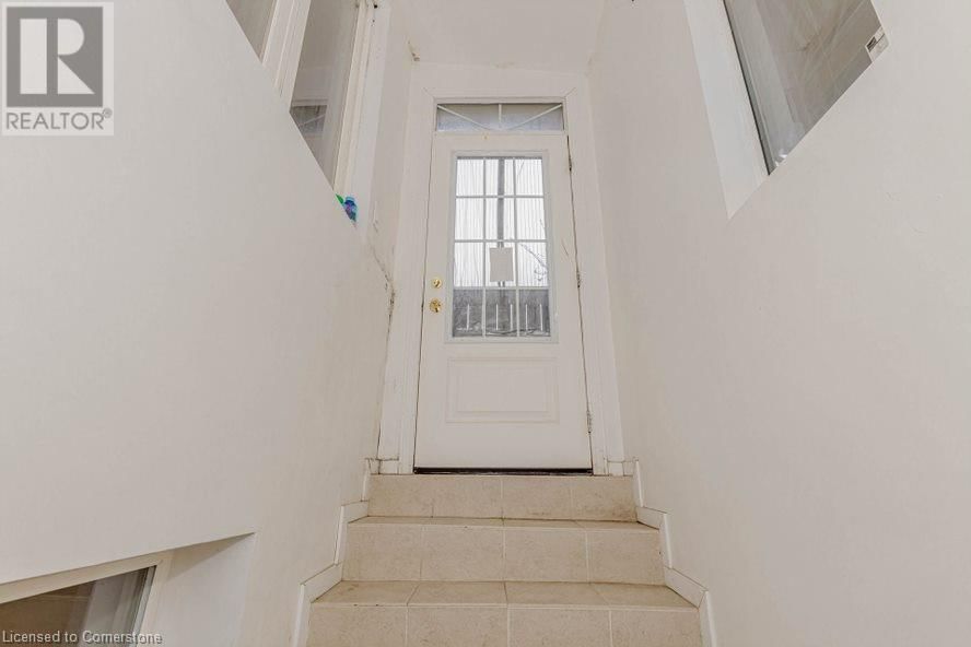 4231 SUGAR BUSH ROAD Image 39