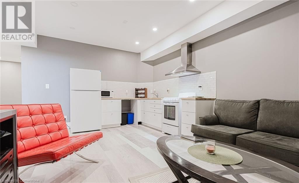 40 ALDGATE AVENUE SOUTH Image 28