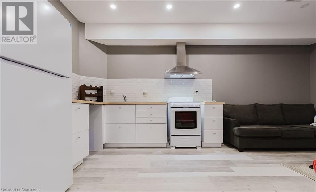 40 ALDGATE AVENUE SOUTH Image 30