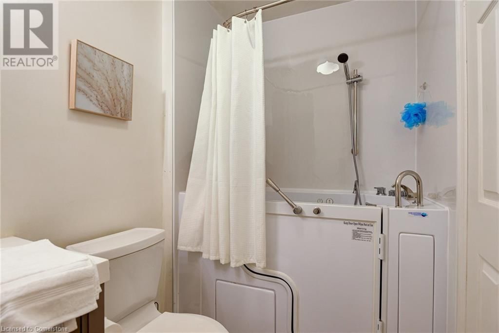 4 - 523 BEECHWOOD DRIVE Image 23