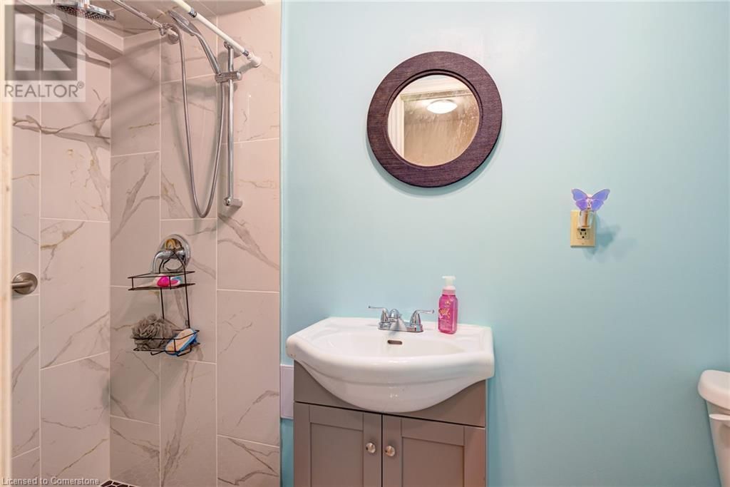 4 - 523 BEECHWOOD DRIVE Image 25