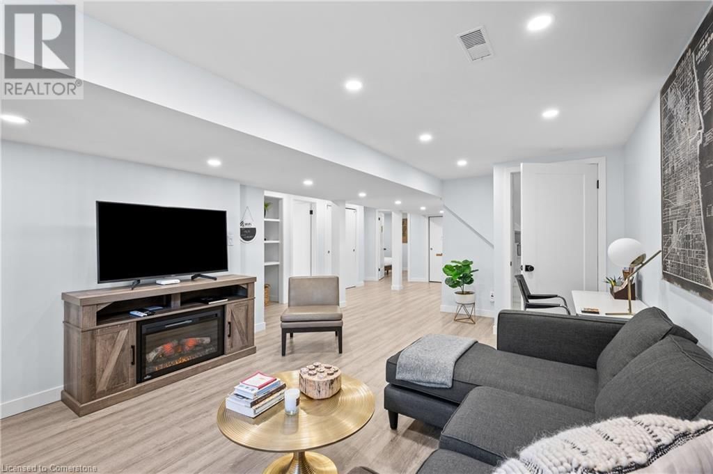 5046 ELIZABETH STREET Image 31