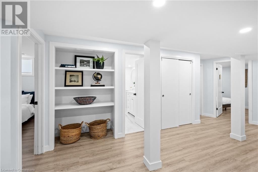 5046 ELIZABETH STREET Image 32