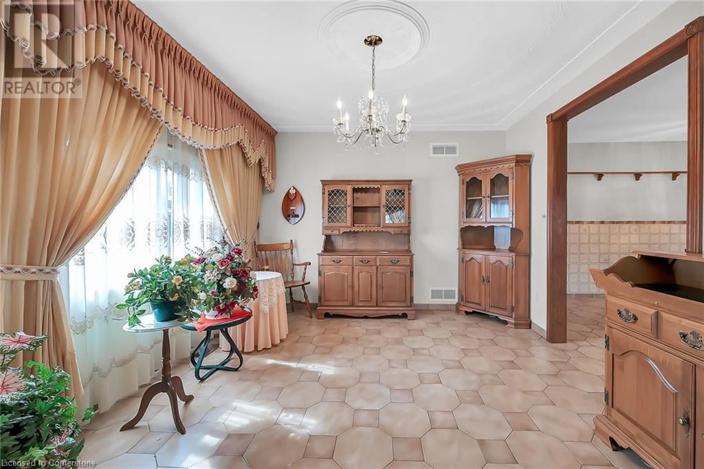 54 RIDLEY DRIVE Image 11