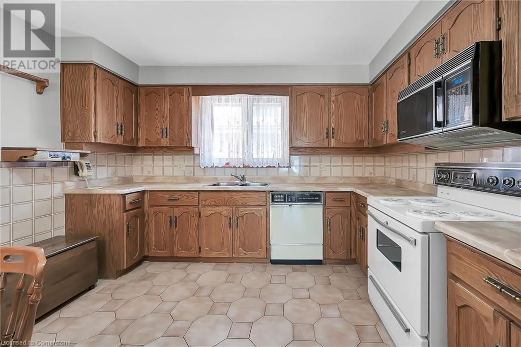 54 RIDLEY DRIVE Image 16