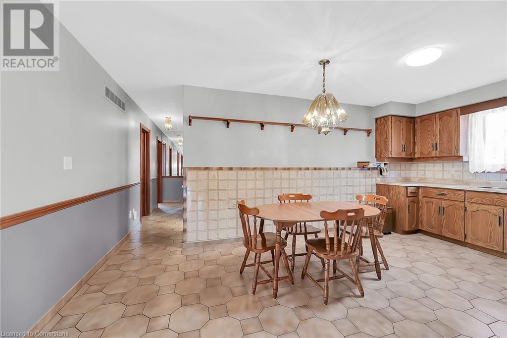 54 RIDLEY DRIVE Image 17