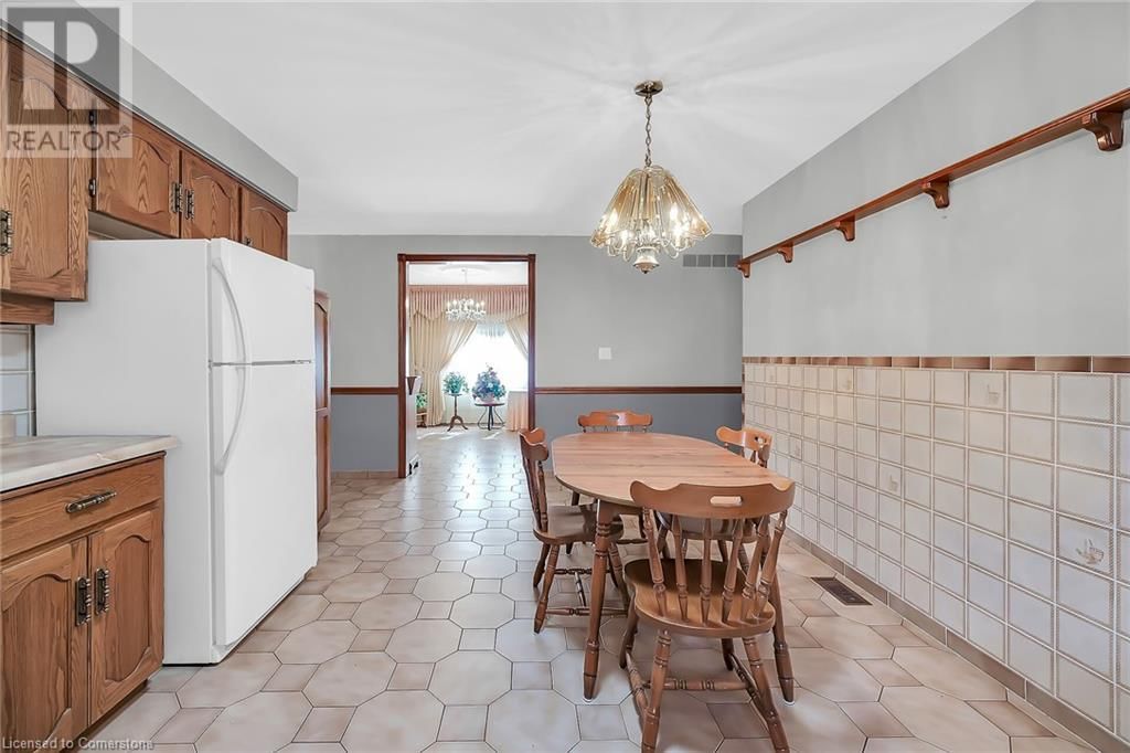 54 RIDLEY DRIVE Image 18