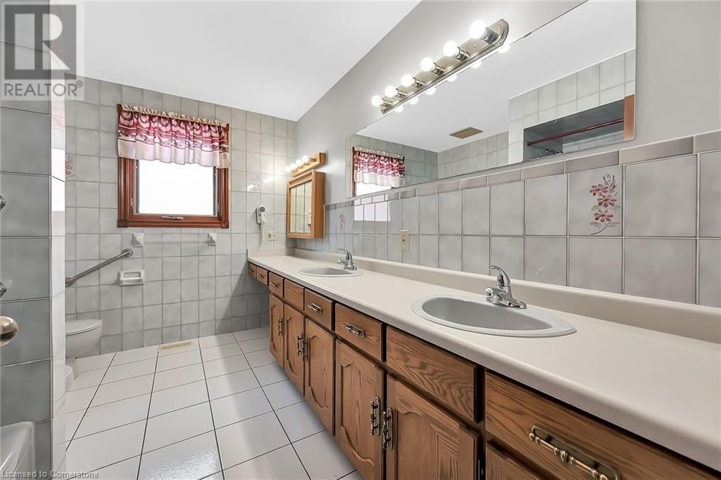 54 RIDLEY DRIVE Image 24