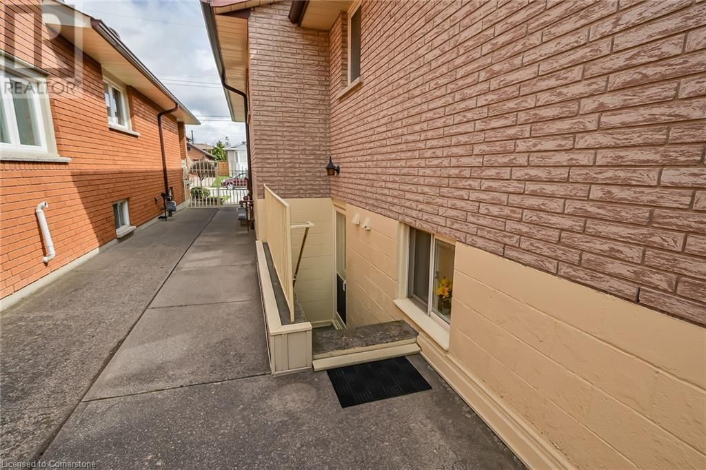 54 RIDLEY DRIVE Image 43