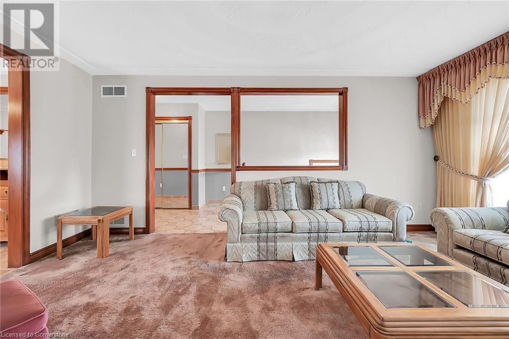 54 RIDLEY DRIVE Image 9