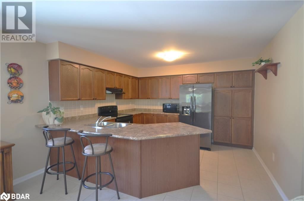 21 RED PINE CRESCENT Image 10