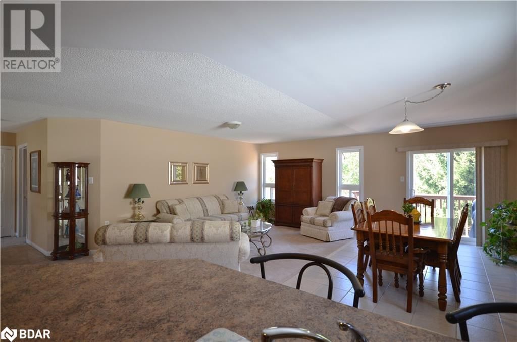 21 RED PINE CRESCENT Image 11