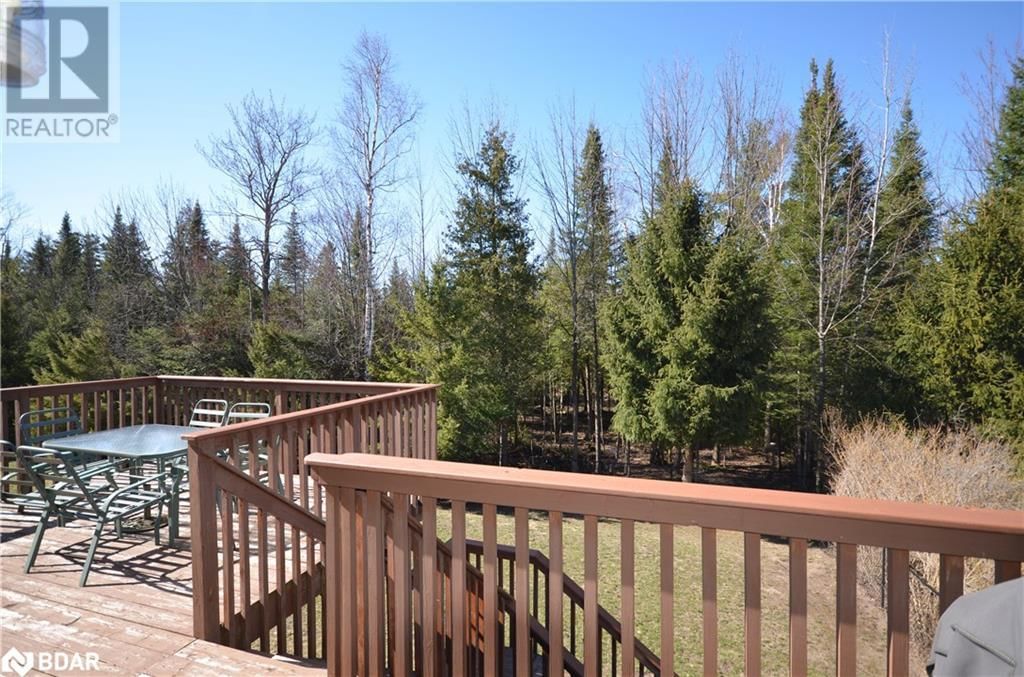 21 RED PINE CRESCENT Image 12