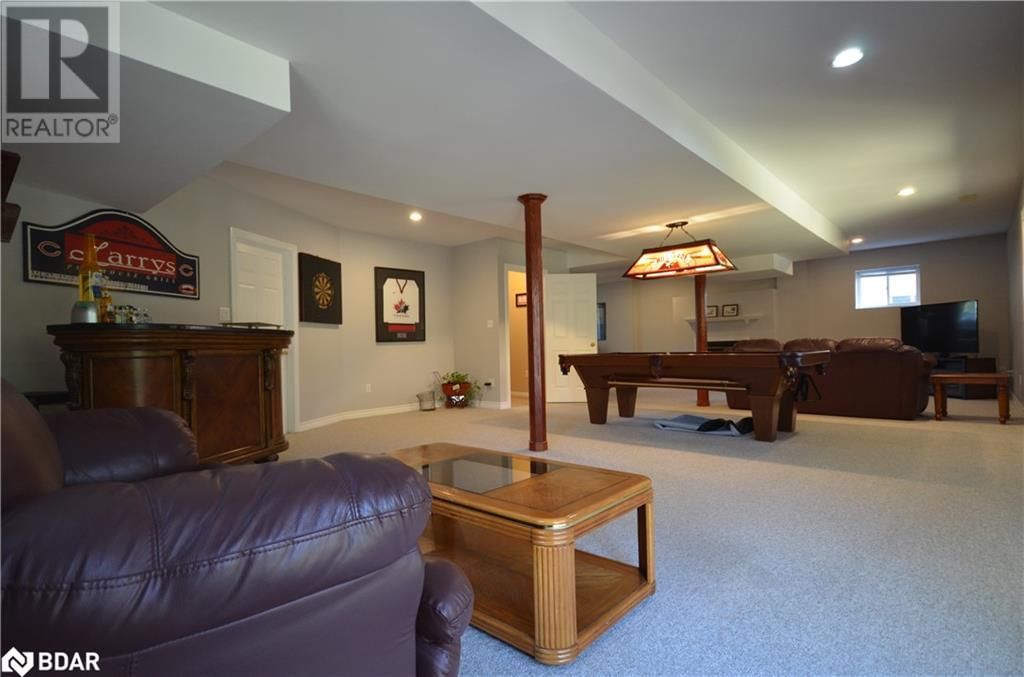 21 RED PINE CRESCENT Image 25