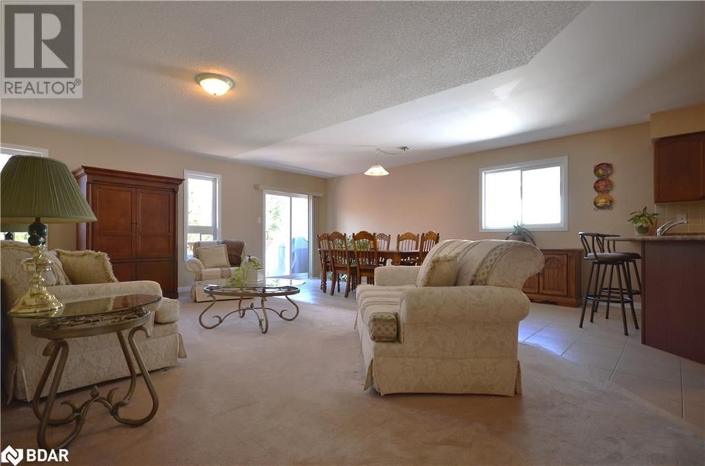 21 RED PINE CRESCENT Image 8