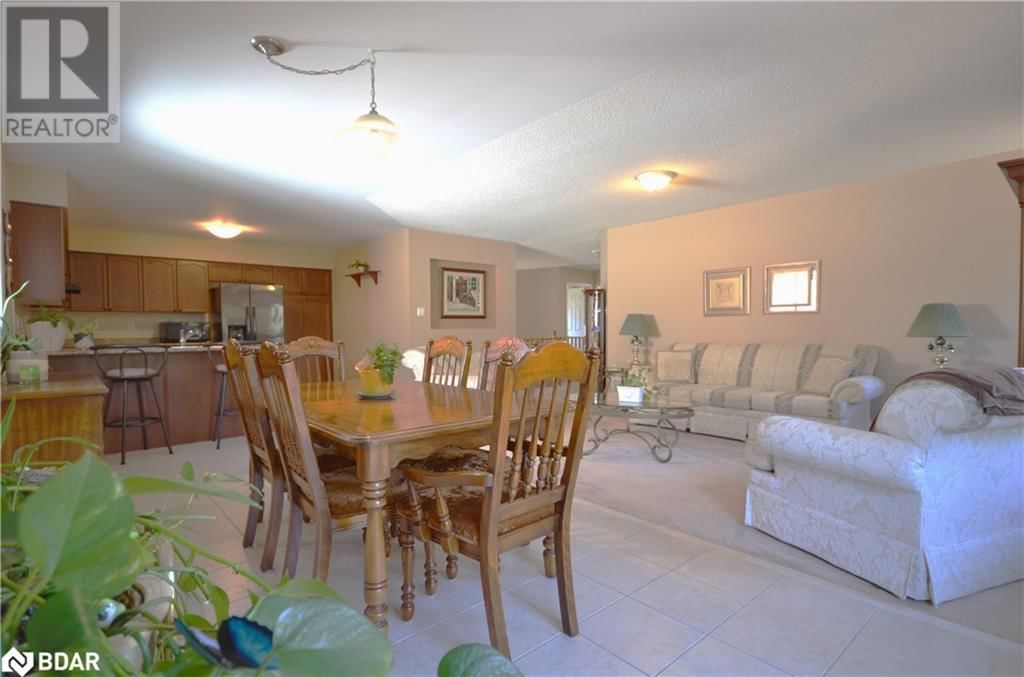 21 RED PINE CRESCENT Image 9
