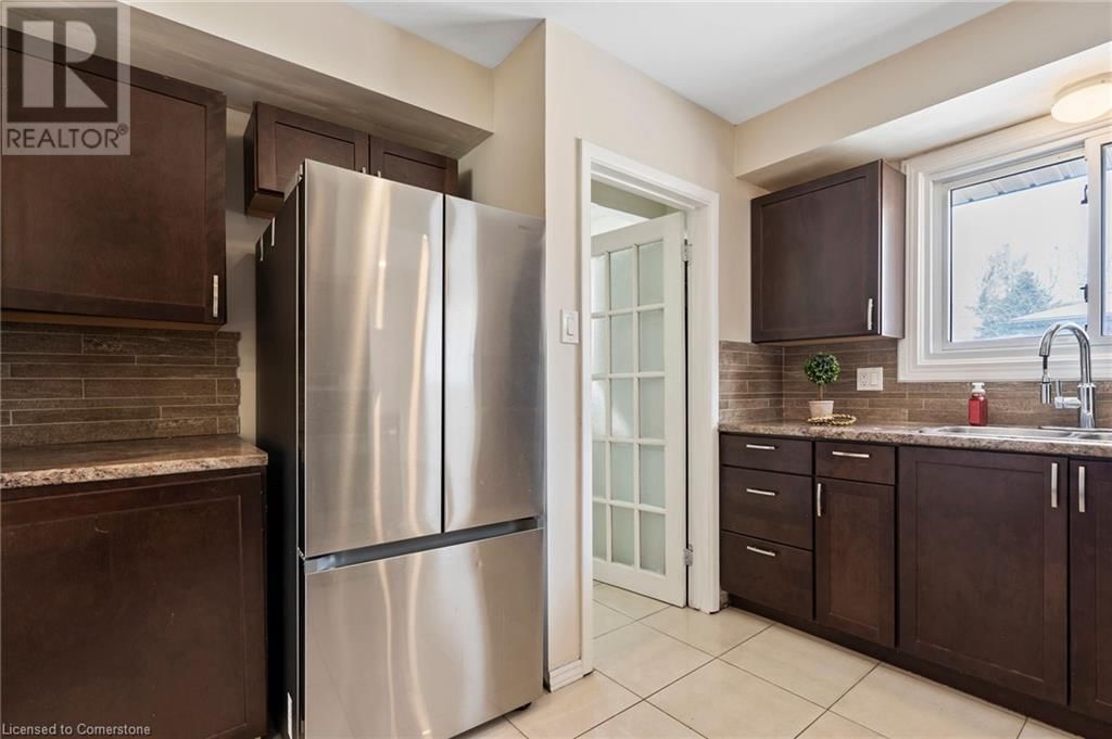 1151 LANCASTER STREET Image 13