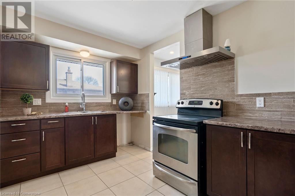 1151 LANCASTER STREET Image 14