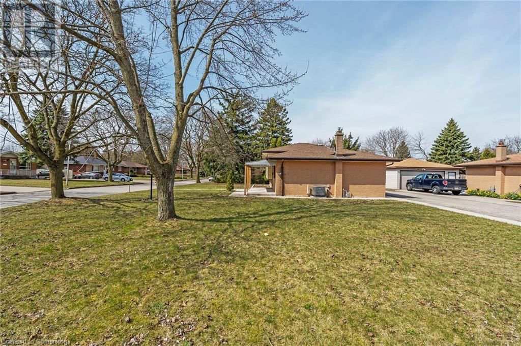 1151 LANCASTER STREET Image 32