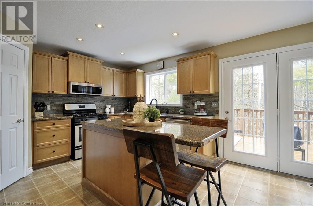 152 LENA CRESCENT Image 10