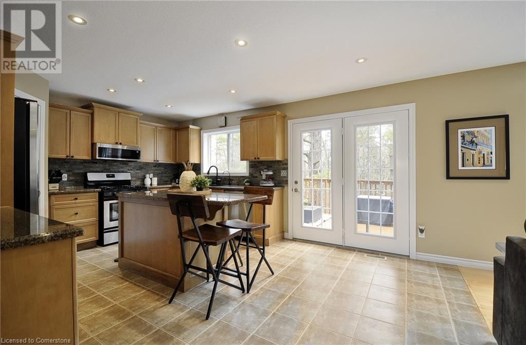152 LENA CRESCENT Image 13