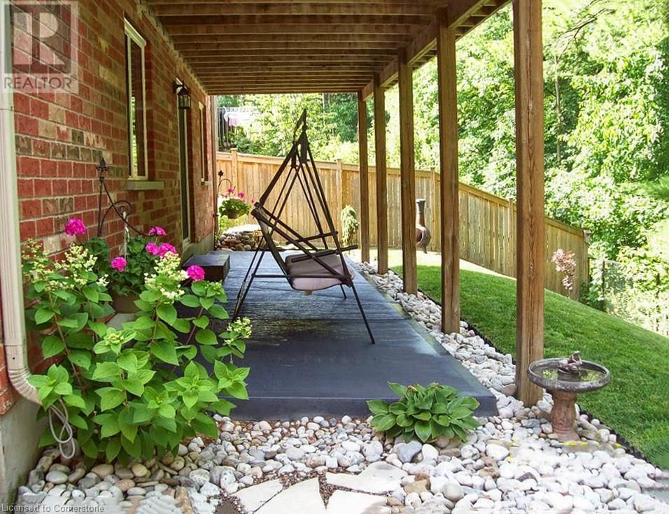 152 LENA CRESCENT Image 37