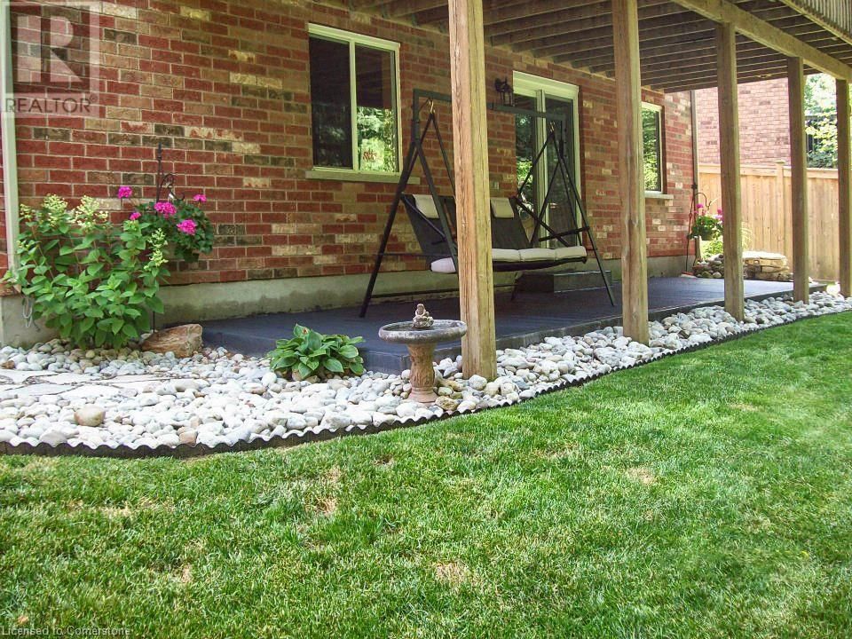 152 LENA CRESCENT Image 38