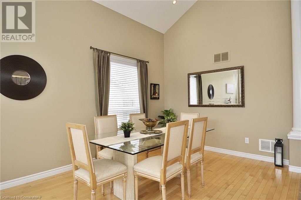 152 LENA CRESCENT Image 7