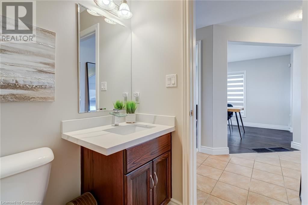 141 KEMP CRESCENT Image 14