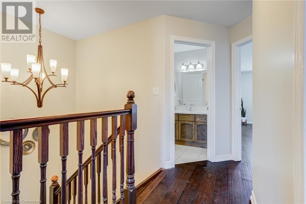 141 KEMP CRESCENT Image 15