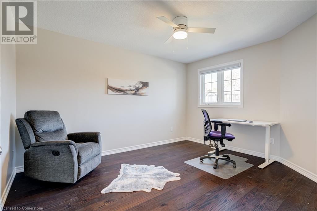 141 KEMP CRESCENT Image 24